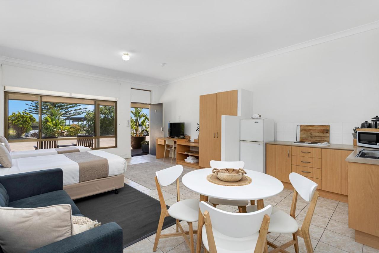 Coast Motel And Apartments Port Noarlunga Εξωτερικό φωτογραφία