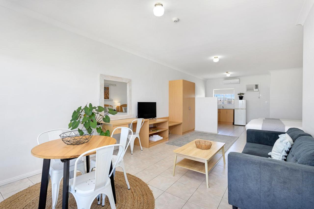 Coast Motel And Apartments Port Noarlunga Εξωτερικό φωτογραφία