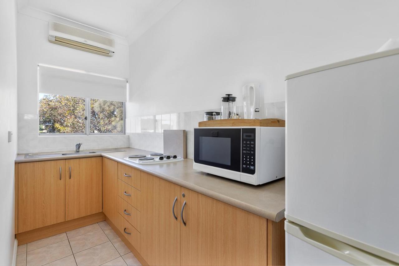 Coast Motel And Apartments Port Noarlunga Εξωτερικό φωτογραφία